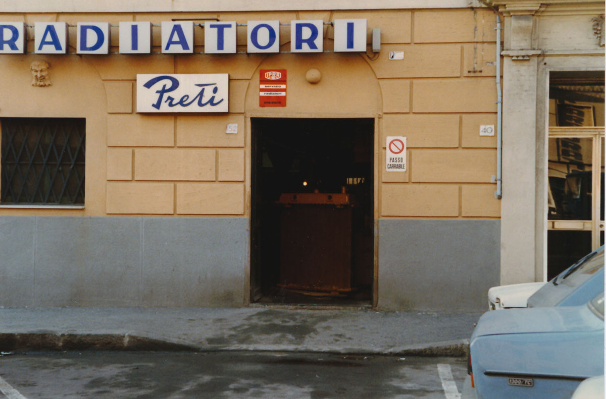 L'officina in una foto storica